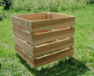 566x377HomemadeCompostBin1wm